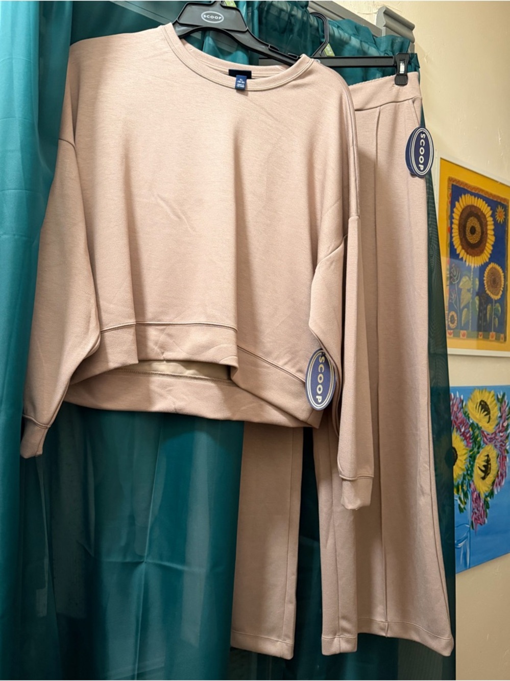 Scoop Women's Tan Lounge Set